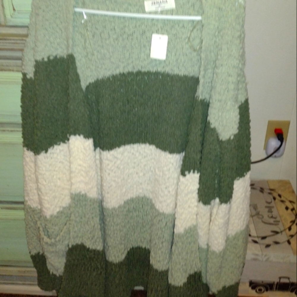 Zeana Cardigan in size 2x